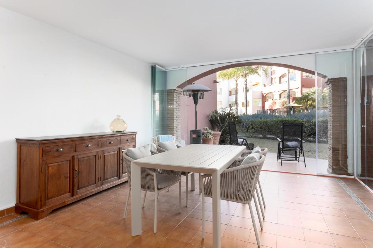 Golden Mile Luxury Ground Floor Near Puente Apartemen Marbella